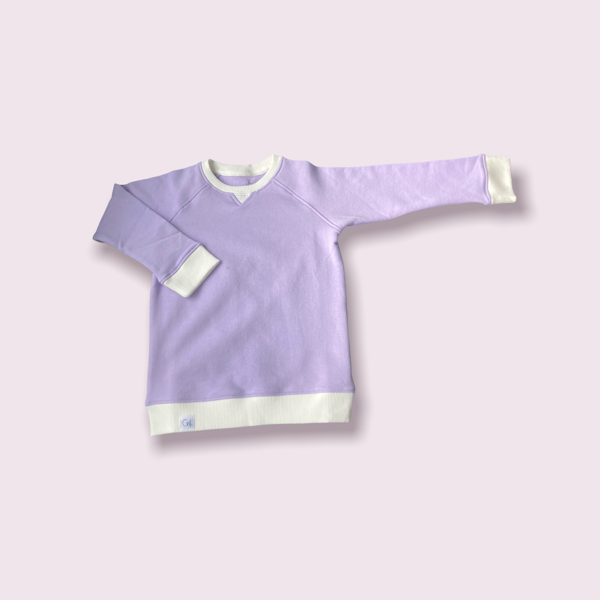 The French Terry Crewneck in lilac.